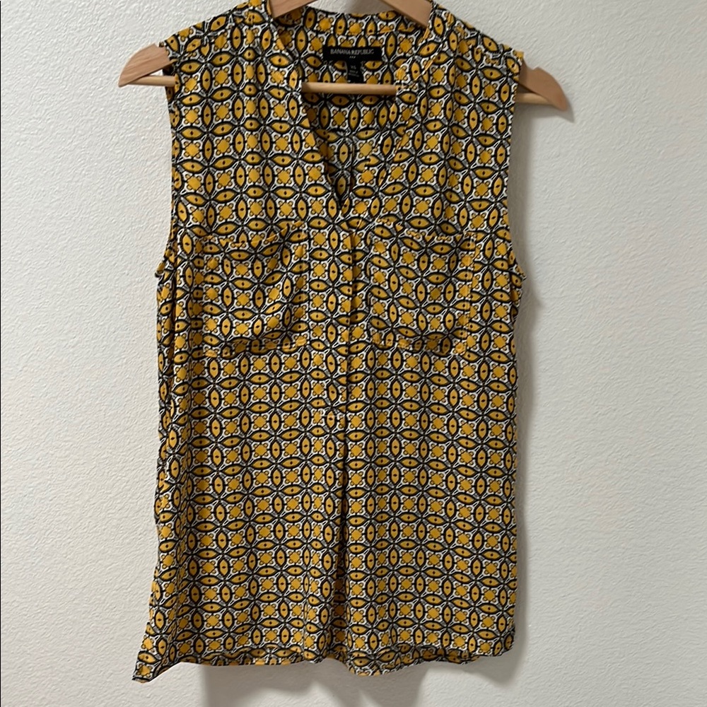 Banana Republic Yellow and Black Patterned Sleeveless Blouse